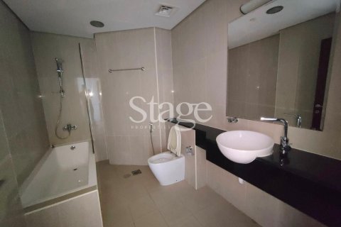 Apartment in Dubai Sports City, Dubai 2 bedrooms, 180 sq.m. № 122148 - photo 25