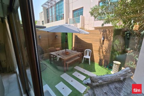 Adosado en Meydan, Dubai, 4 dormitorios, 218 m², № 77735 - foto 24