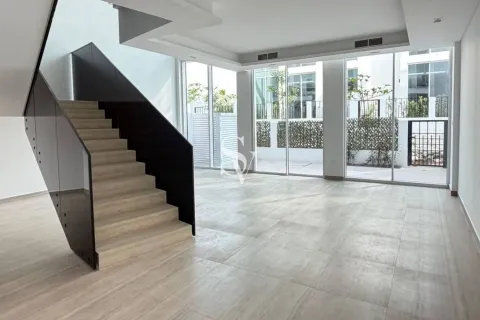 Townhouse in Al Barari, Dubai 4 bedrooms, 180 sq.m. № 105591 - photo 13
