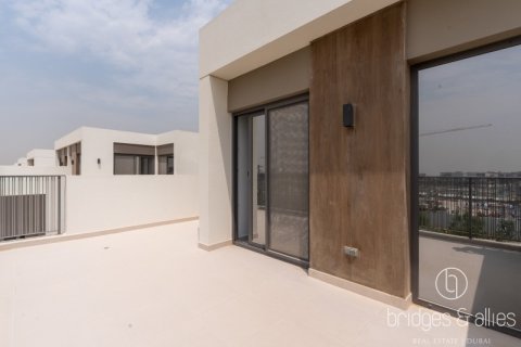 Villa in Tilal Al Ghaf, Dubai 4 bedrooms, 220 sq.m. № 89099 - photo 13