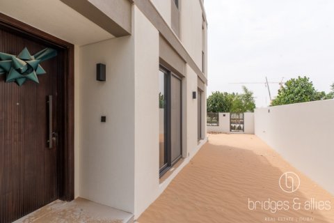 Villa in Tilal Al Ghaf, Dubai 4 bedrooms, 220 sq.m. № 89099