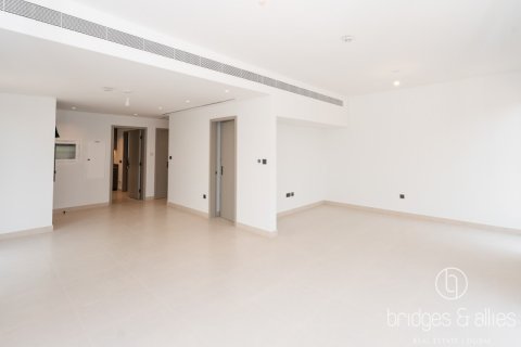 Villa in Tilal Al Ghaf, Dubai 4 bedrooms, 220 sq.m. № 89099 - photo 4