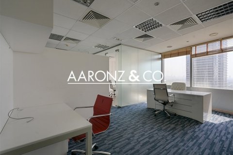 Bureau à Jumeirah Lake Towers, Dubai, 86 m², № 89096 - photo 3