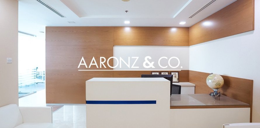 Bureau à Jumeirah Lake Towers, Dubai, 160 m², № 89098