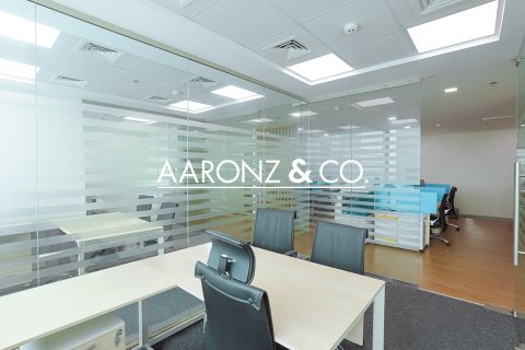 Bureau à Jumeirah Lake Towers, Dubai, 160 m², № 89098 - photo 8