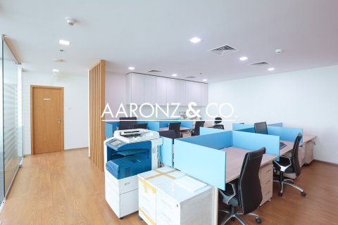 Bureau à Jumeirah Lake Towers, Dubai, 160 m², № 89098 - photo 5