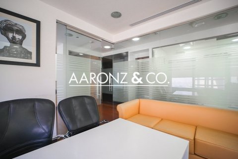 Bureau à Jumeirah Lake Towers, Dubai, 84 m², № 89097 - photo 5