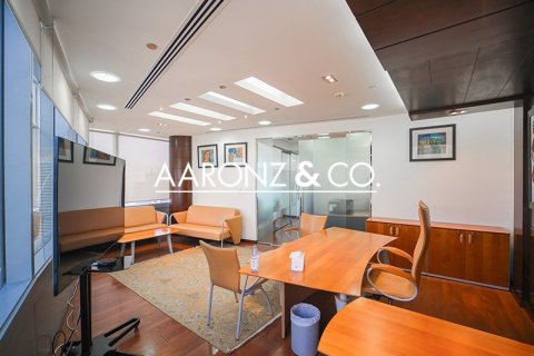 Bureau à Jumeirah Lake Towers, Dubai, 84 m², № 89097 - photo 3