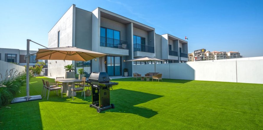 Townhouse in Dubai 3 bedrooms, 317.1 sq.m. № 89208