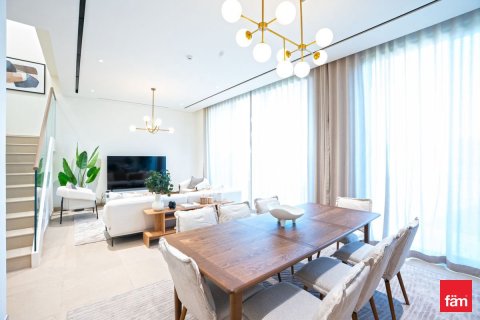 Villa in Dubai 3 bedrooms, 199.9 sq.m. № 89205 - photo 14