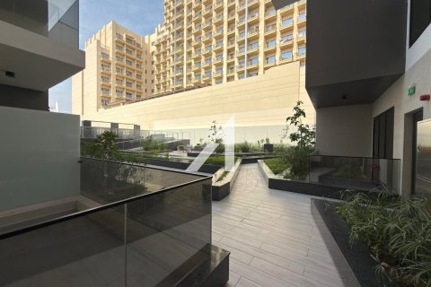 Tienda en Jumeirah Village Circle, Dubai, 55.6 m², № 69939 - foto 13