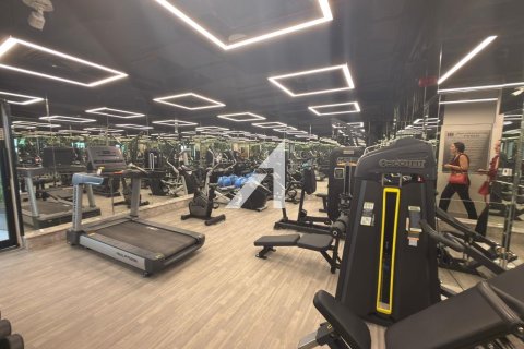 Tienda en Jumeirah Village Circle, Dubai, 55.6 m², № 69939 - foto 12