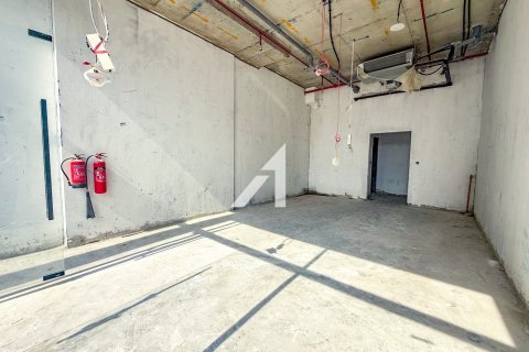 Tienda en Jumeirah Village Circle, Dubai, 55.6 m², № 69939 - foto 6
