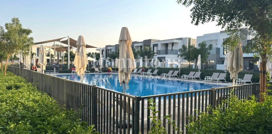 تاون هاوس في Dubai South (Dubai World Central), دبي 3 غرف نوم, 176.936 م² رقم 12705