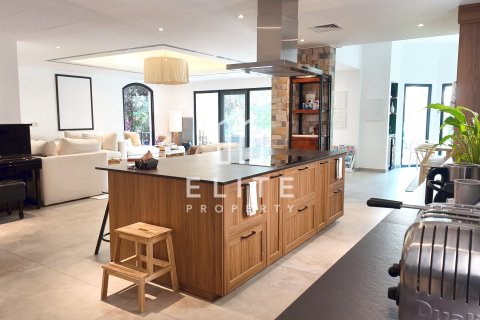 Townhouse in Dubai 4 bedrooms, 372 sq.m. № 134992 - photo 14
