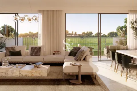 Villa en Dubai Investment Park, Dubai, 4 dormitorios, 551 m², № 124156 - foto 20