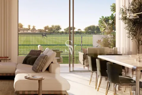 Villa en Dubai Investment Park, Dubai, 4 dormitorios, 551 m², № 124156 - foto 2