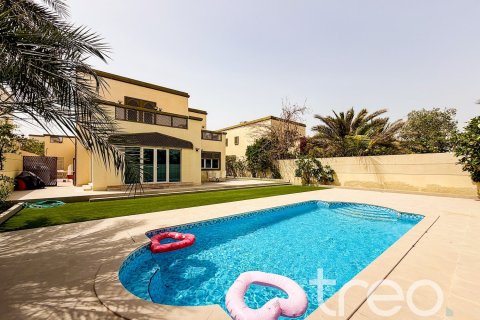 Villa in Regional, Jumeirah Park, Dubai 4 bedrooms, 402.73 sq.m. № 119738
