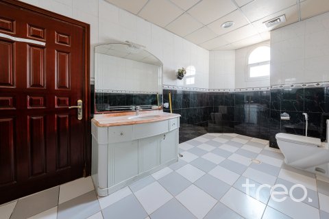 Villa à Dubai, 4 chambres, 939.53 m², № 119736 - photo 13