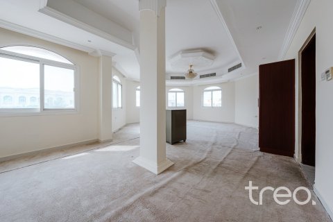 Villa à Dubai, 4 chambres, 939.53 m², № 119736 - photo 14