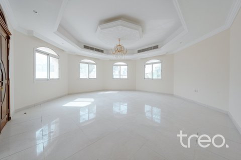 Villa à Dubai, 4 chambres, 939.53 m², № 119736 - photo 4