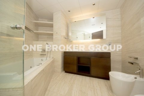 Appartement à Downtown Dubai (Downtown Burj Dubai), Dubai, 3 chambres, 253.6 m², № 382 - photo 2