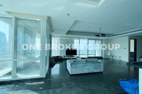 Ático en Dubai Marina, Dubai, 5 dormitorios, 422.1 m², № 385 - foto 1