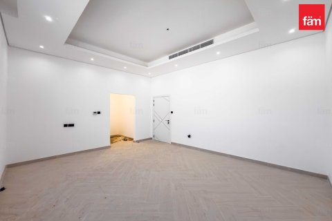 Снять в аренду виллу в Аль-Барше, Дубай: 4 спальни, 1393.5м², № 76864 - фото 10
