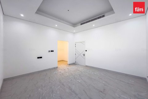 Снять в аренду виллу в Аль-Барше, Дубай: 4 спальни, 1393.5м², № 76864 - фото 6
