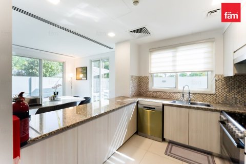 Купить таунхаус в Дубае: 4 спальни, 269.7м², № 76858 - фото 19