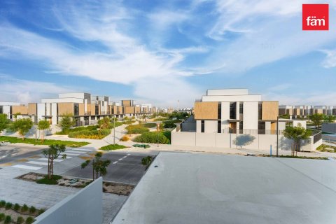 Townhouse in Dubai 4 bedrooms, 277.4 sq.m. № 76855 - photo 2