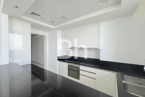 Apartment in Business Bay, Dubai 2 bedrooms, 140 sq.m. № 57678 - photo 16