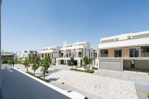 Снять в аренду таунхаус в Tilal Al Ghaf, Дубай: 4 спальни, 225м², № 57674 - фото 11