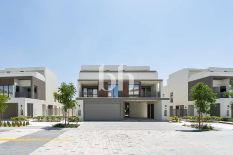 Снять в аренду таунхаус в Tilal Al Ghaf, Дубай: 4 спальни, 225м², № 57674 - фото 1