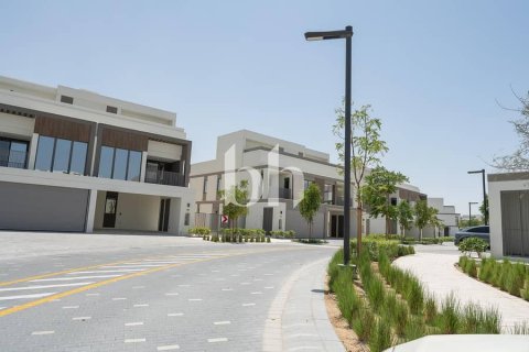 Снять в аренду таунхаус в Tilal Al Ghaf, Дубай: 4 спальни, 225м², № 57674 - фото 22