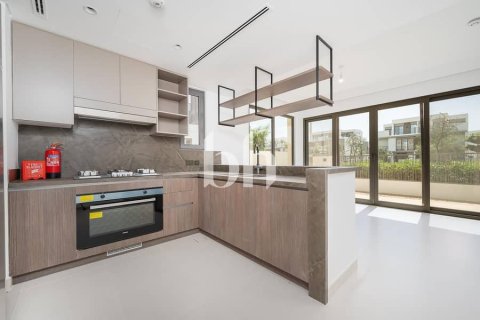 Снять в аренду таунхаус в Tilal Al Ghaf, Дубай: 4 спальни, 225м², № 57674 - фото 2