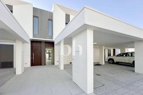 Villa in Dubai 3 bedrooms, 175 sq.m. № 57675 - photo 2