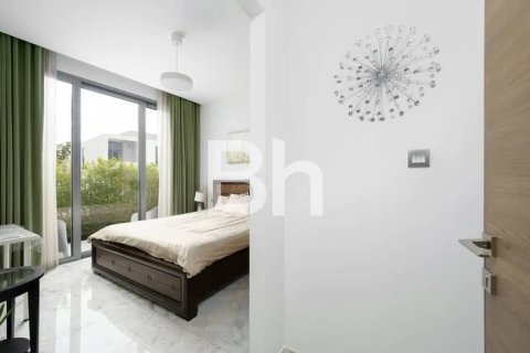 Villa in Dubai Hills Estate, Dubai 4 bedrooms, 457 sq.m. № 57679 - photo 12