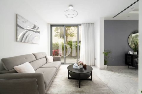 Villa in Dubai Hills Estate, Dubai 4 bedrooms, 457 sq.m. № 57679 - photo 12