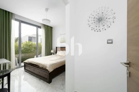 Villa in Dubai Hills Estate, Dubai 4 bedrooms, 457 sq.m. № 57679 - photo 8