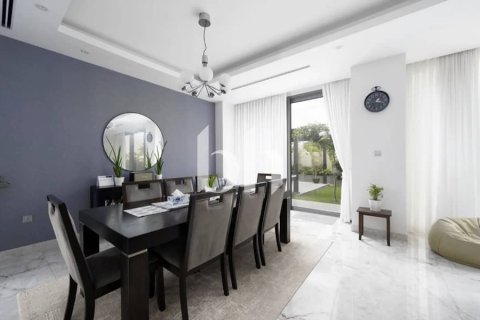 Villa in Dubai Hills Estate, Dubai 4 bedrooms, 457 sq.m. № 57679 - photo 16