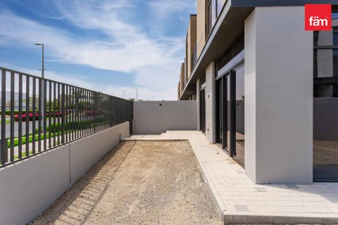 Снять в аренду таунхаус в Дубае: 4 спальни, 236.8м², № 53090 - фото 20