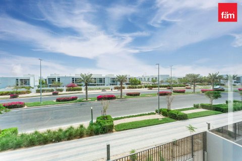 Снять в аренду таунхаус в Дубае: 4 спальни, 236.8м², № 53090 - фото 15