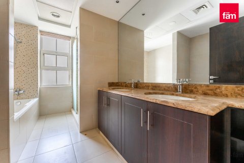 Villa in Dubai 5 bedrooms, 727.4 sq.m. № 53091 - photo 6
