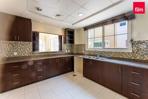 Villa in Dubai 5 bedrooms, 727.4 sq.m. № 53091 - photo 12