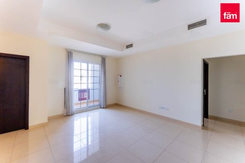 Villa in Dubai 5 bedrooms, 727.4 sq.m. № 53091 - photo 4