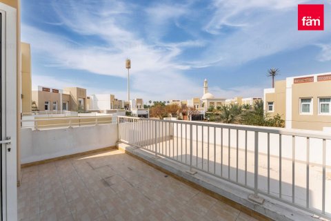 Villa in Dubai 5 bedrooms, 727.4 sq.m. № 53091 - photo 15
