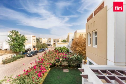 Villa in Dubai 5 bedrooms, 727.4 sq.m. № 53091 - photo 11