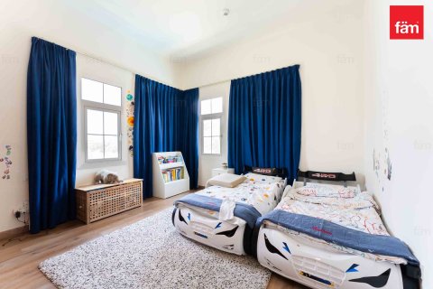Villa in Dubai 5 bedrooms, 917.2 sq.m. № 24575 - photo 8