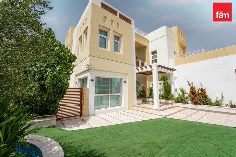 Villa in Dubai 5 bedrooms, 917.2 sq.m. № 24575 - photo 15